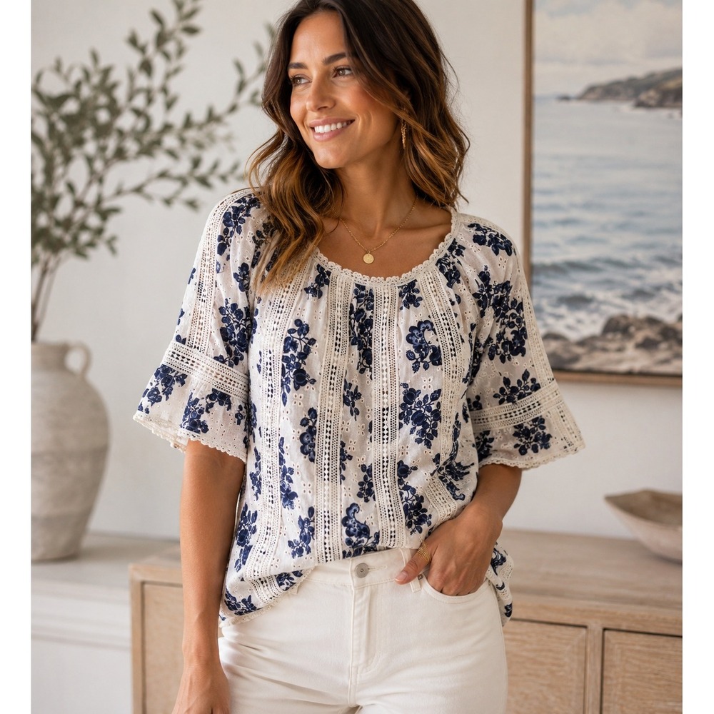 Tahari Embroidered Eyelet Floral Blouse Blue White Cotton Small